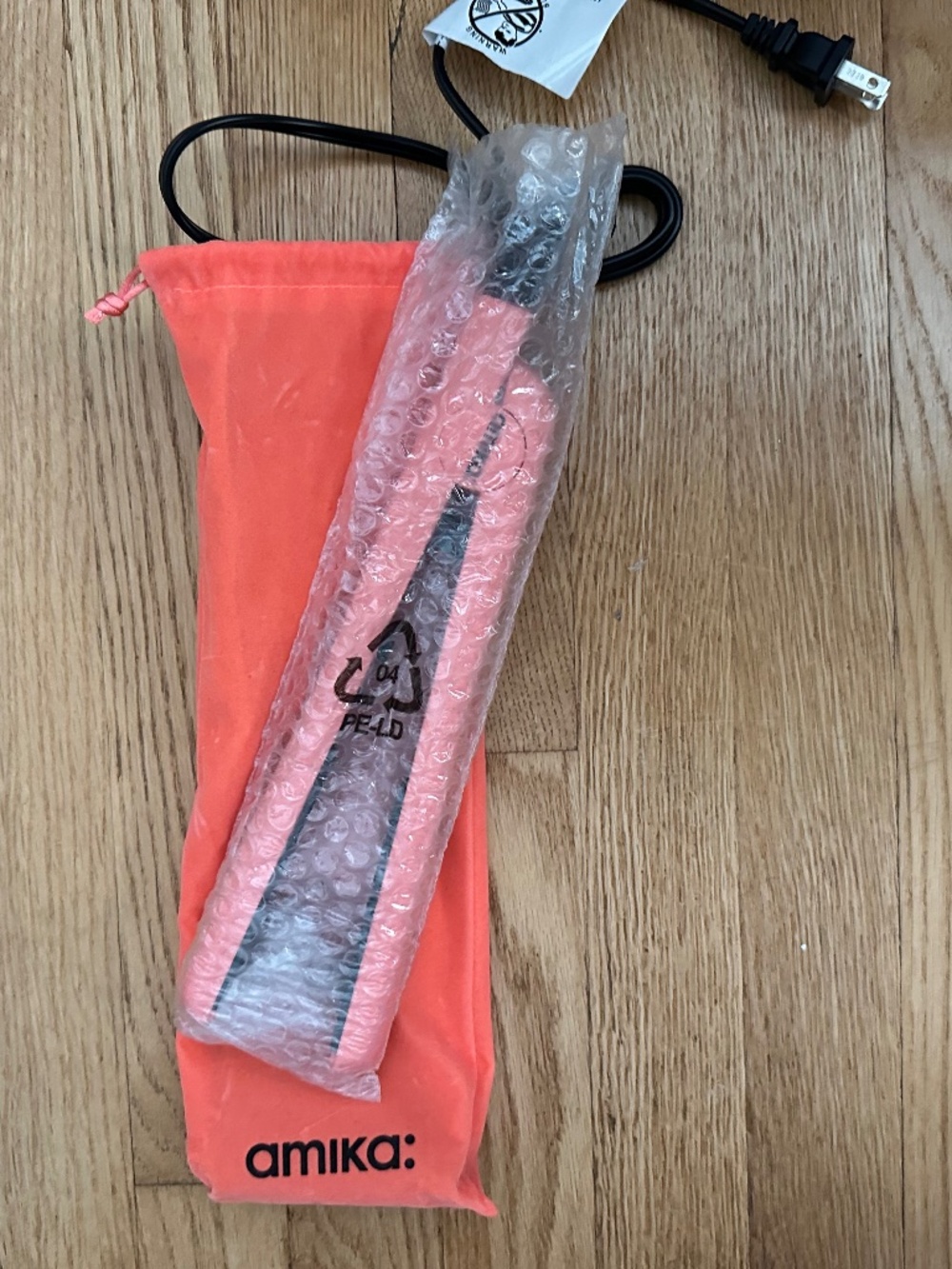 amika Hair Straightener